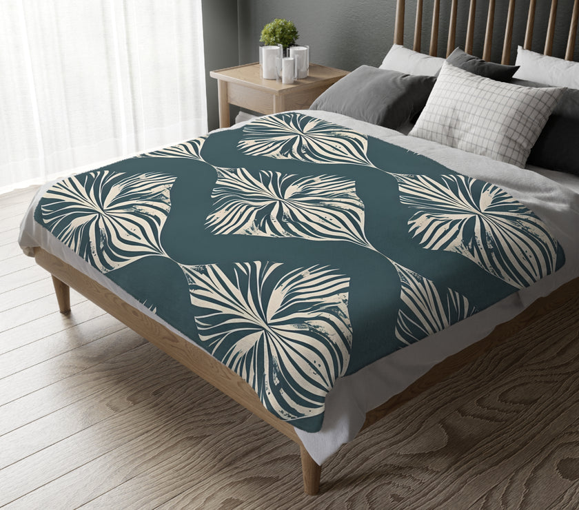 Green and White Pattern Velveteen Microfiber Blanket (Two-sided print)