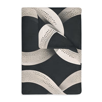 Black and White Wavey Pattern Velveteen Microfiber Blanket (Two-sided print)