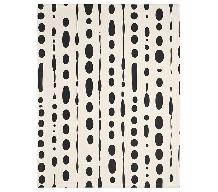 Black and White Dotted Velveteen Microfiber Blanket (Two-sided print)