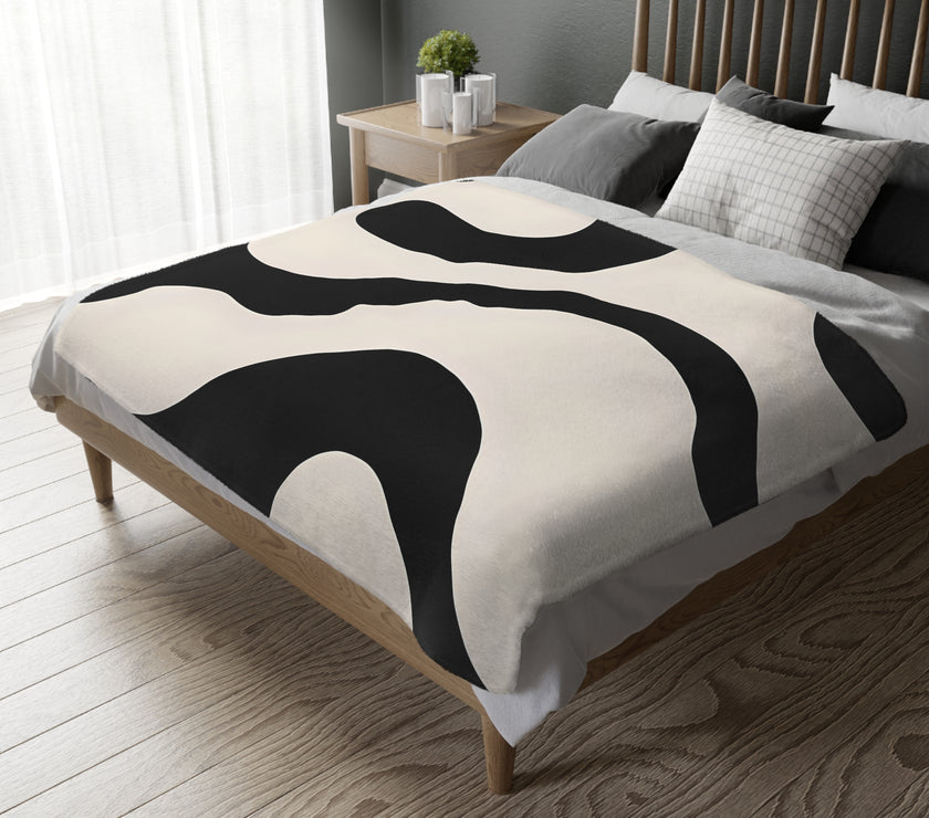 Black and White Velveteen Microfiber Blanket (Two-sided print)