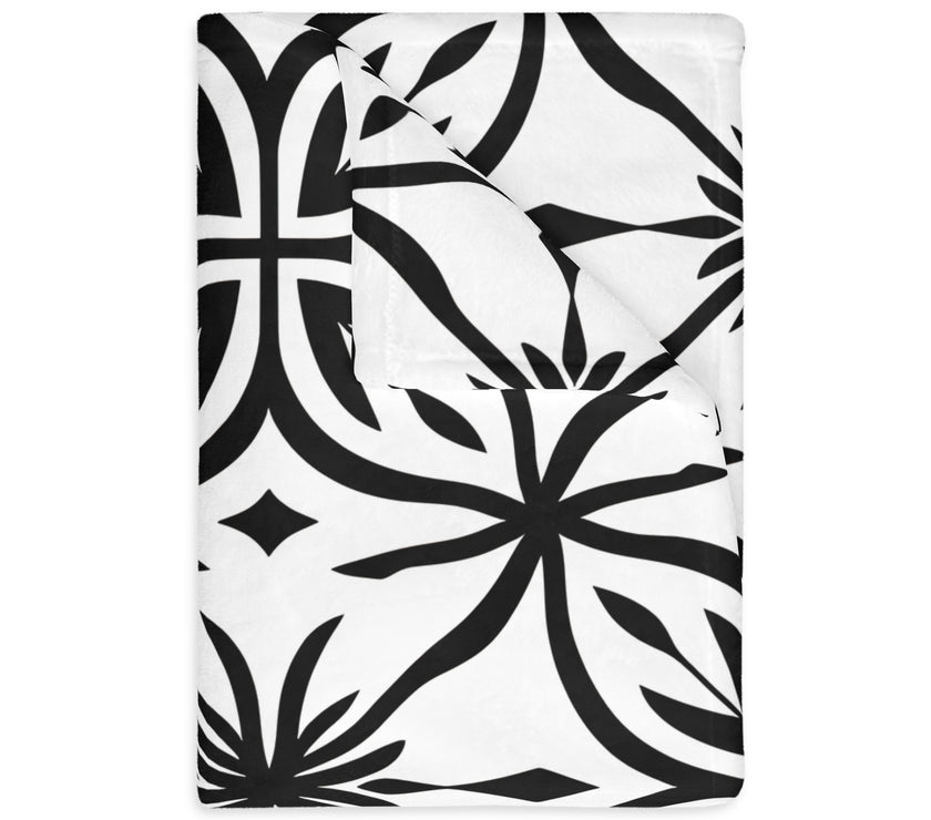 Black and White Pattern Velveteen Microfiber Blanket (Two-sided print)