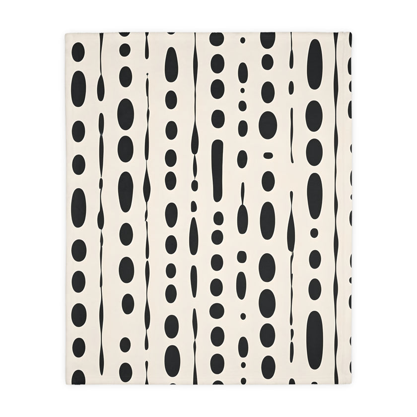 Black and White Dotted Velveteen Microfiber Blanket (Two-sided print)
