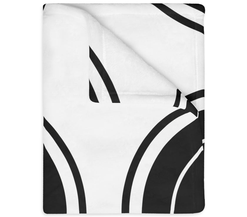 Black and white Circle Pattern Velveteen Microfiber Blanket (Two-sided print)