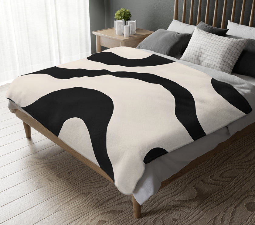 Black and White Velveteen Microfiber Blanket (Two-sided print)
