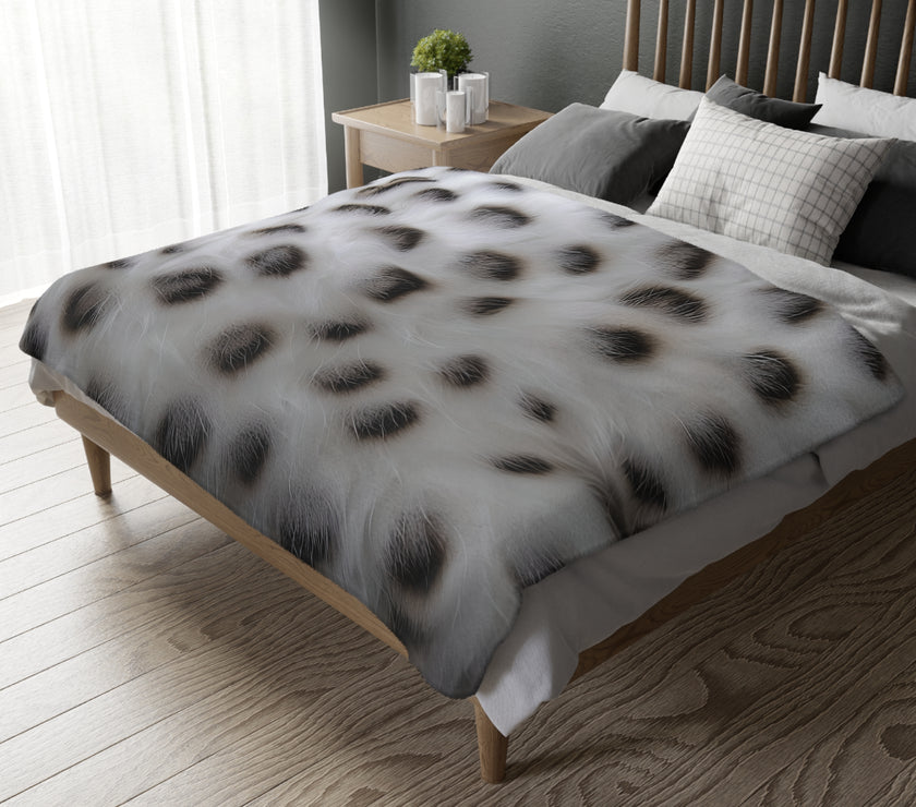 Black and White Animal Print Velveteen Microfiber Blanket (Two-sided print)