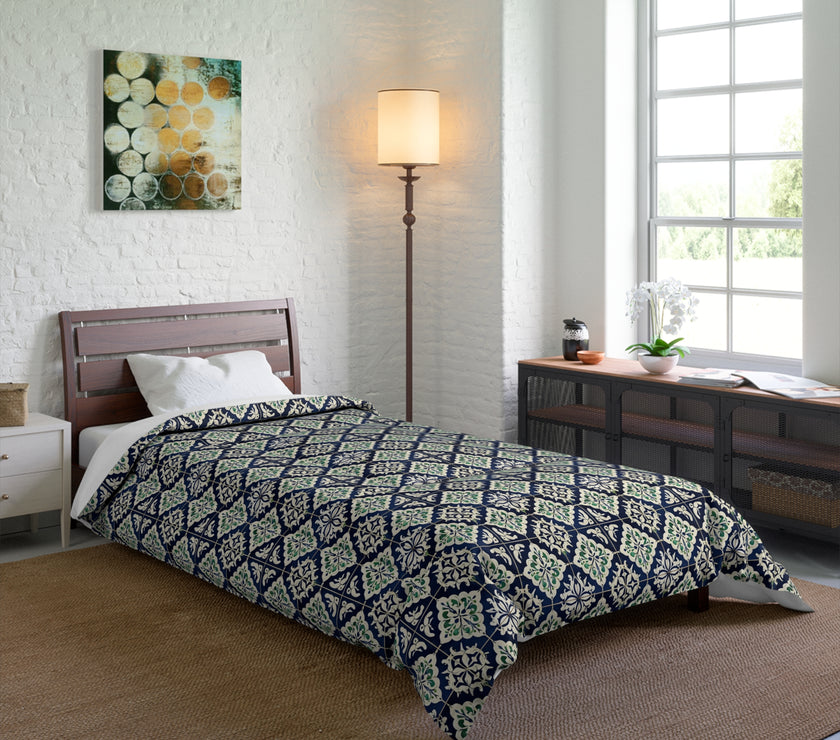 Navy Blue Patterned Comforter, Cozy Bedding for Home Decor, Stylish Bedroom Upgrade, Perfect for Fall and Winter
