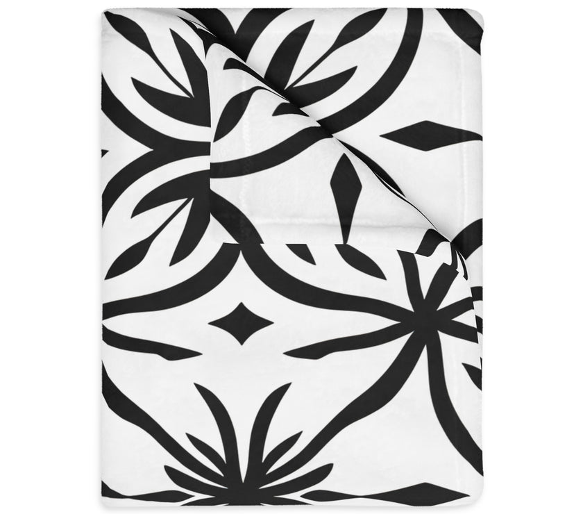 Black and White Pattern Velveteen Microfiber Blanket (Two-sided print)