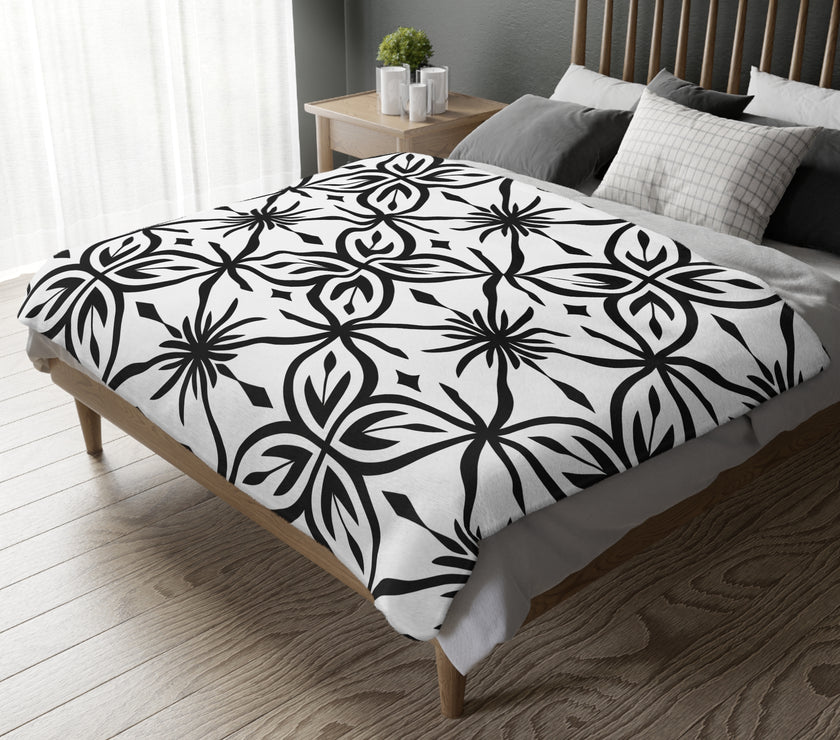 Black and White Pattern Velveteen Microfiber Blanket (Two-sided print)