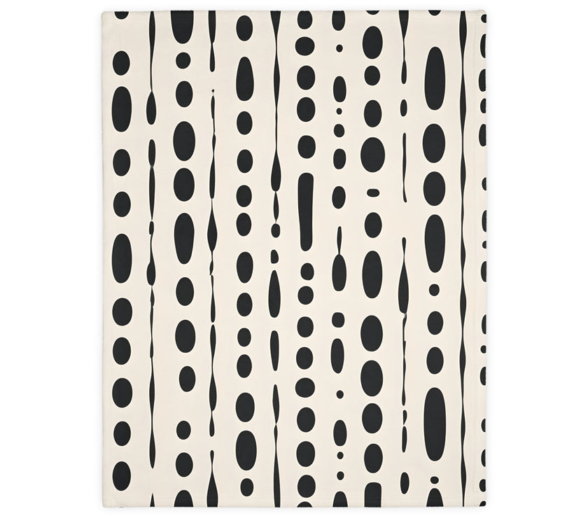 Black and White Dotted Velveteen Microfiber Blanket (Two-sided print)