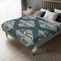 Green and White Pattern Velveteen Microfiber Blanket (Two-sided print)