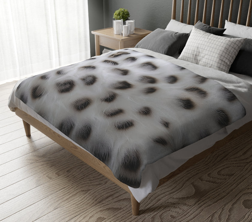 Black and White Animal Print Velveteen Microfiber Blanket (Two-sided print)